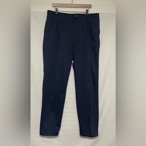 Men’s Lee Pleated Front Navy Blue Dress Pants. 39x32. Never Worn, No Tags